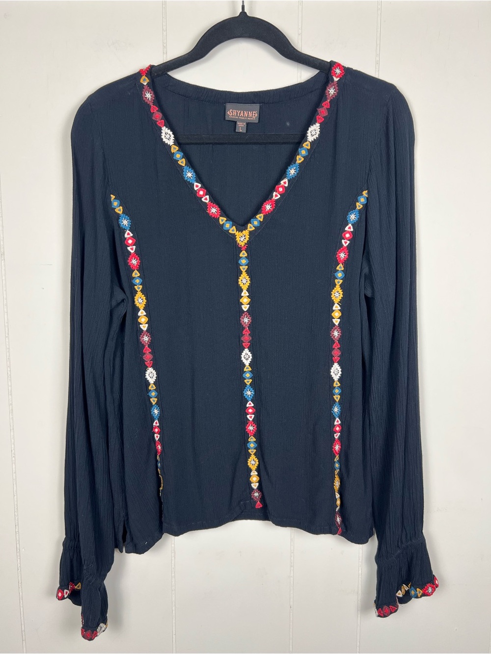 Shyanne Black Embroidered V-Neck Long Sleeve Airy Top Size Large Boho Western